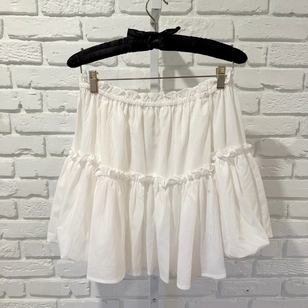 J.O.A. Los Angeles White Off Shoulder Ruffle Blouse XS